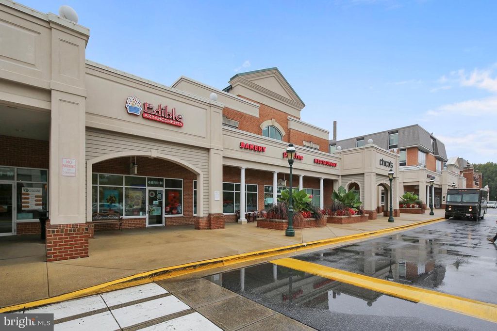 Image 62 of property listing at 4970 SENTINEL DR #11-405, Bethesda, MD 20816