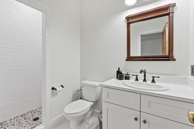 1006 Frost Ave, Driftwood, TX 78619