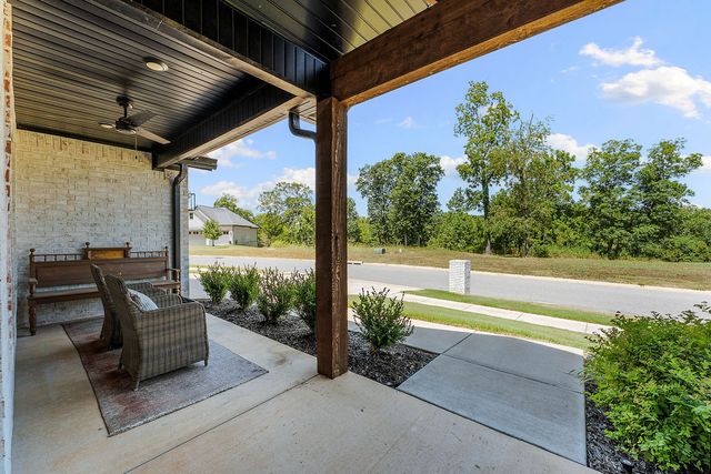 109 SW Autumn Hills Road, Bentonville, AR 72712