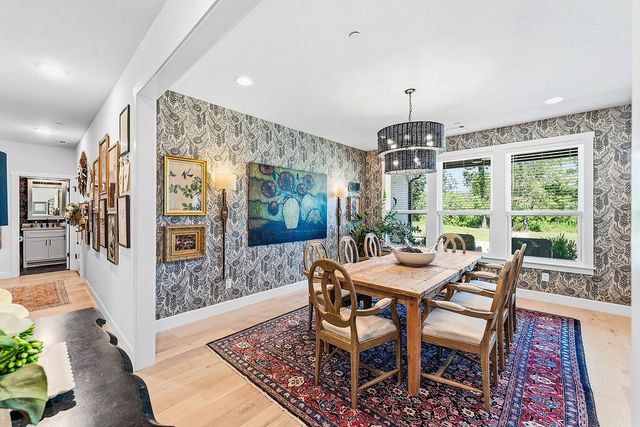 109 SW Autumn Hills Road, Bentonville, AR 72712