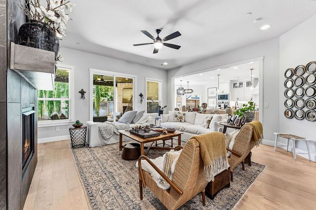 109 SW Autumn Hills Road, Bentonville, AR 72712