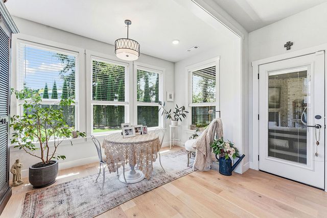 109 SW Autumn Hills Road, Bentonville, AR 72712