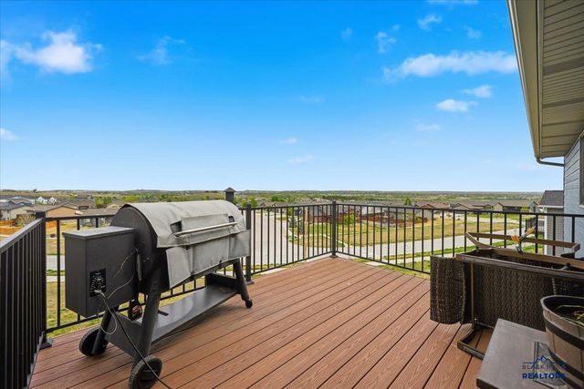 3120 CAYMUS DR, Rapid City, SD 57703