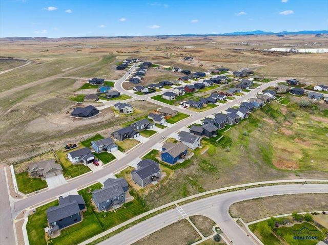 3120 CAYMUS DR, Rapid City, SD 57703