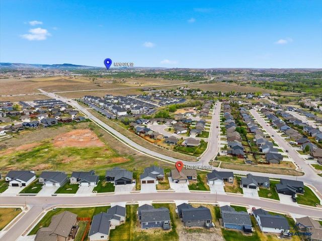 3120 CAYMUS DR, Rapid City, SD 57703