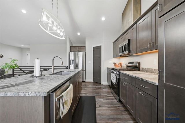 3120 CAYMUS DR, Rapid City, SD 57703