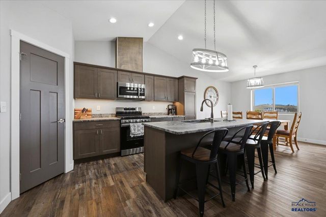 3120 CAYMUS DR, Rapid City, SD 57703