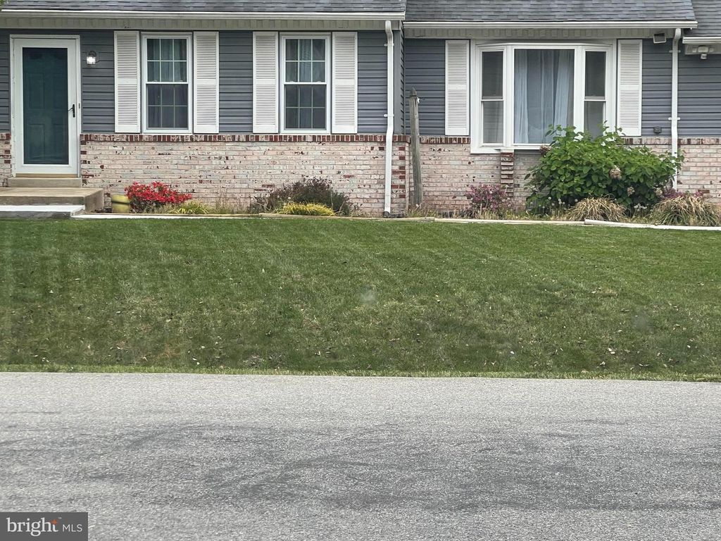 3005 BRAMBLEWOOD CT, Waldorf, MD 20603