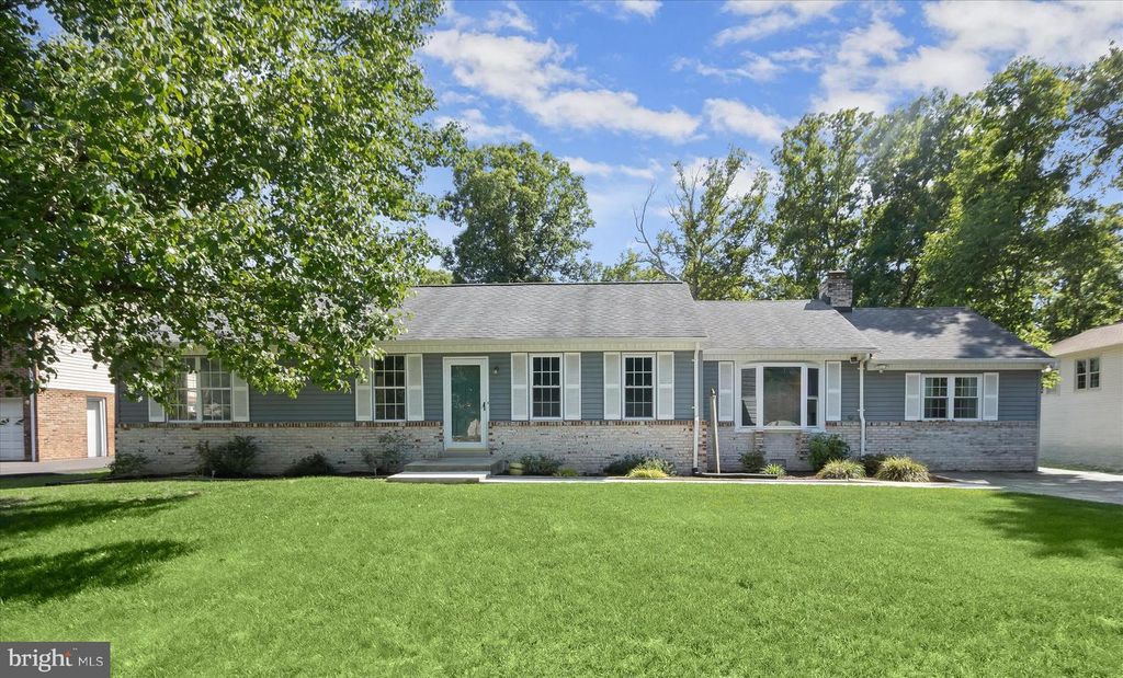 Image 1 of property listing at 3005 BRAMBLEWOOD CT, Waldorf, MD 20603