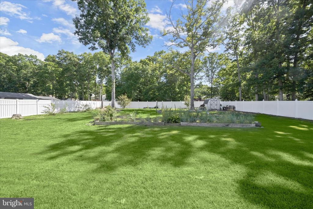 Image 28 of property listing at 3005 BRAMBLEWOOD CT, Waldorf, MD 20603