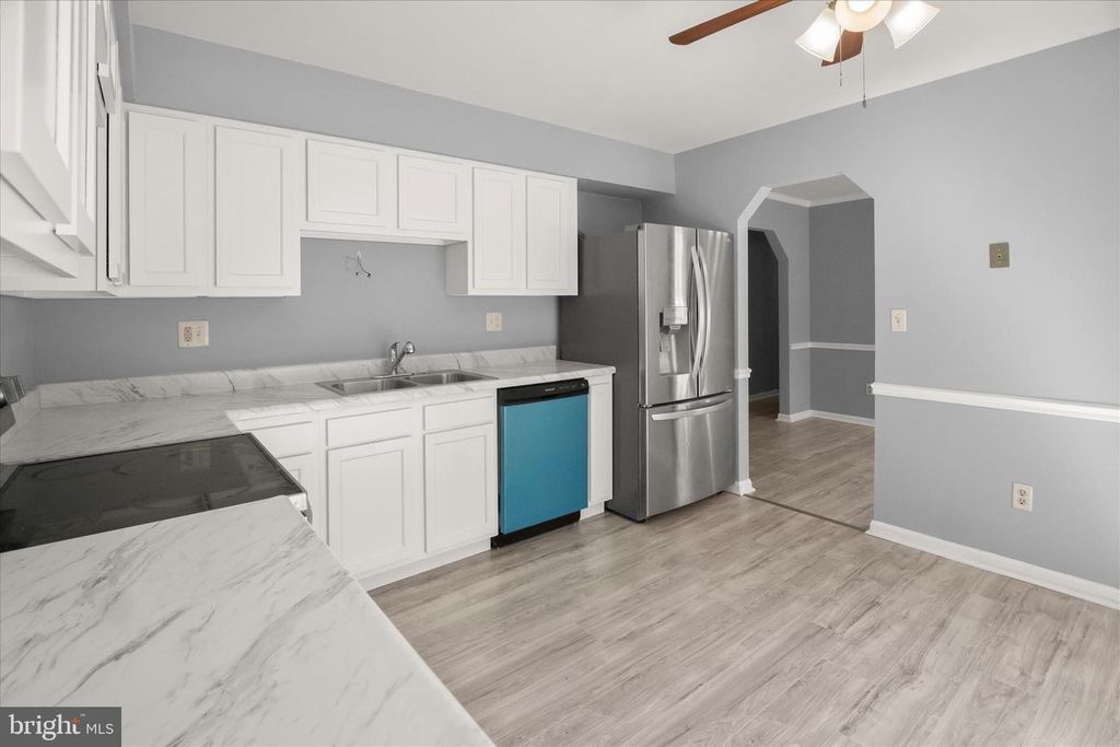 Image 7 of property listing at 3005 BRAMBLEWOOD CT, Waldorf, MD 20603