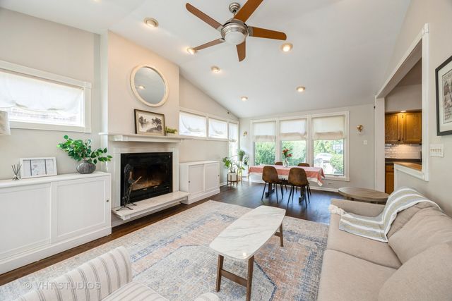 3132 Morton Avenue, Brookfield, IL 60513