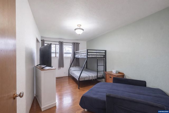 2420 Pine Ln SE, Albany, OR 97322