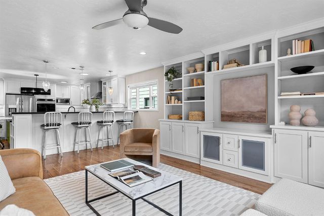 5325 Shepard Ave, Sacramento, CA 95819