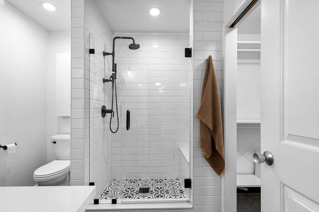 5325 Shepard Ave, Sacramento, CA 95819