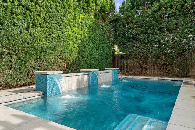 5325 Shepard Ave, Sacramento, CA 95819