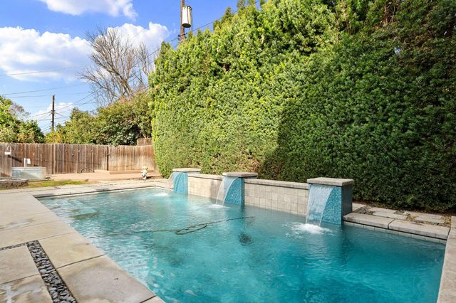 5325 Shepard Ave, Sacramento, CA 95819