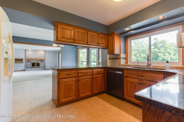4115 W Howe Road, Dewitt, MI 48820