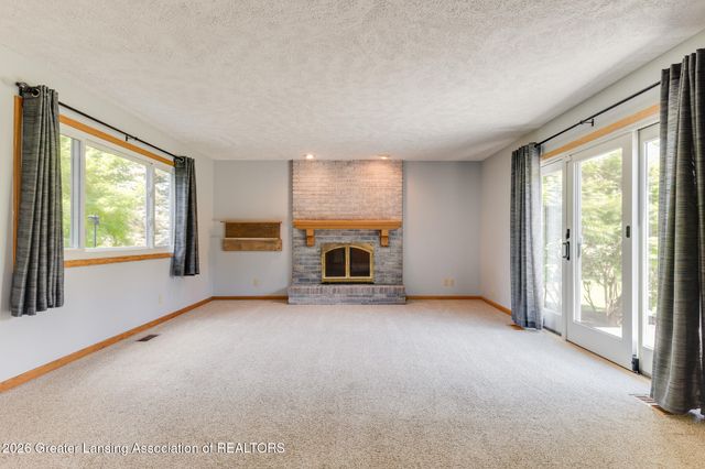 4115 W Howe Road, Dewitt, MI 48820