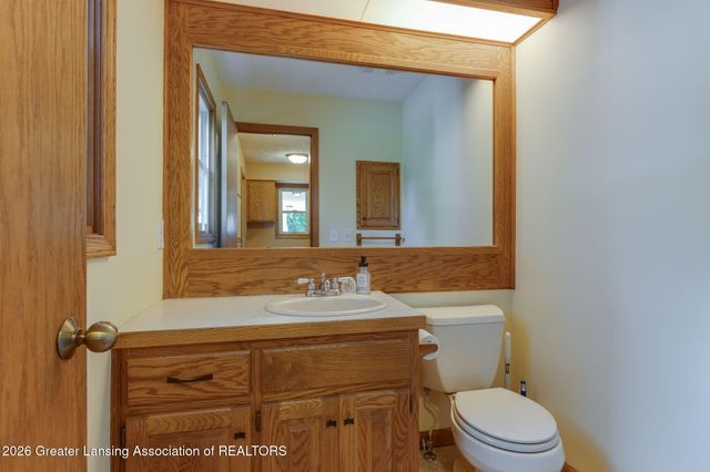 4115 W Howe Road, Dewitt, MI 48820