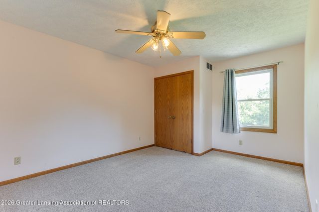 4115 W Howe Road, Dewitt, MI 48820