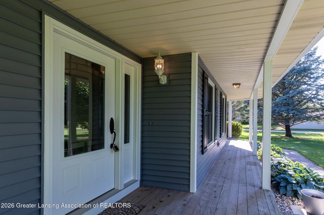 4115 W Howe Road, Dewitt, MI 48820