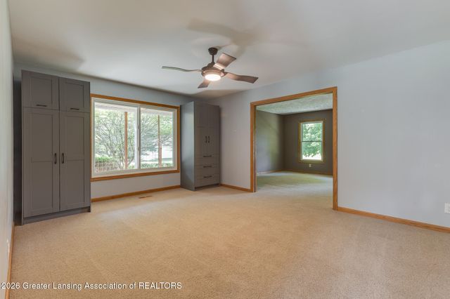 4115 W Howe Road, Dewitt, MI 48820