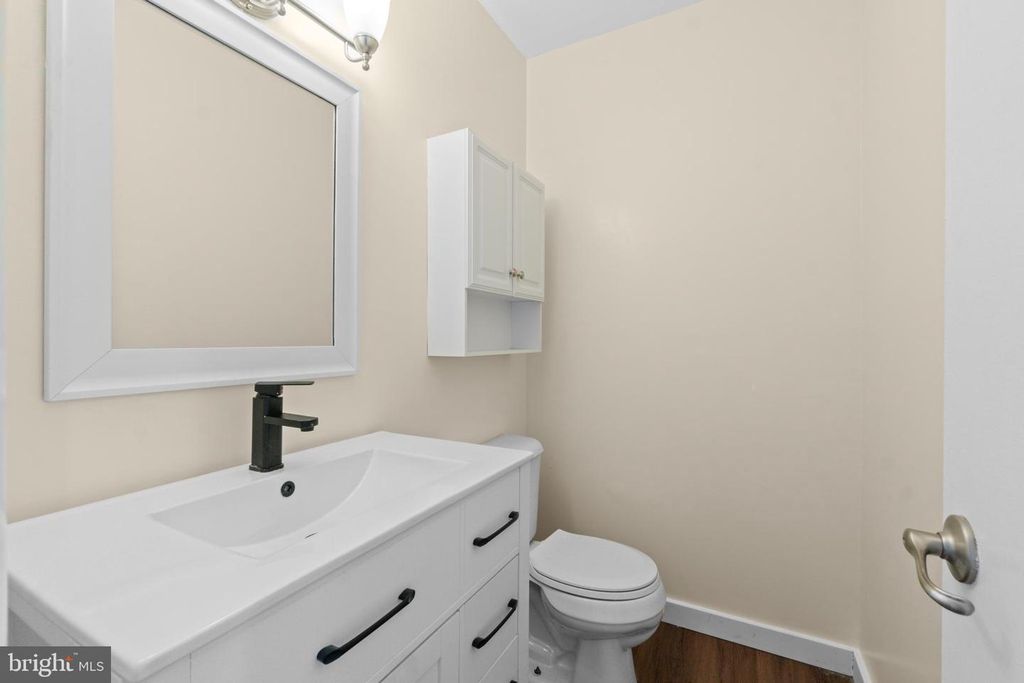 Image 10 of property listing at 87 HAVERHILL RD, Joppa, MD 21085