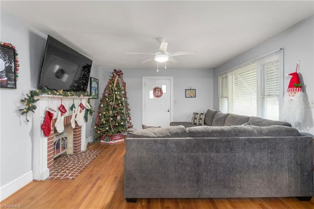 1776 Union Cross Road, Kernersville, NC 27284