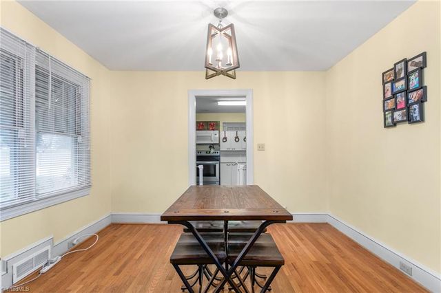 1776 Union Cross Road, Kernersville, NC 27284