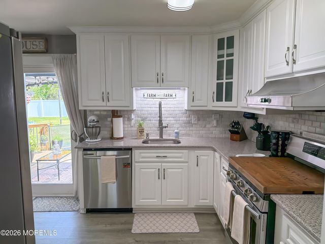 35 Drexel Drive, Jackson, NJ 08527