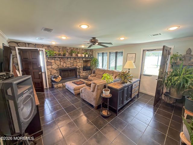 35 Drexel Drive, Jackson, NJ 08527