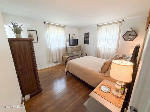 35 Drexel Drive, Jackson, NJ 08527