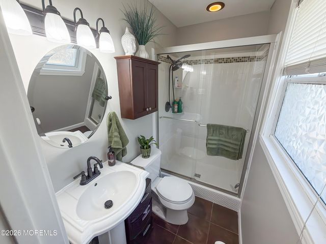 35 Drexel Drive, Jackson, NJ 08527