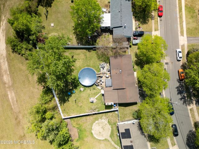 35 Drexel Drive, Jackson, NJ 08527