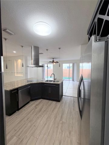 4617 NW 96th Ave -, Doral, FL 33178