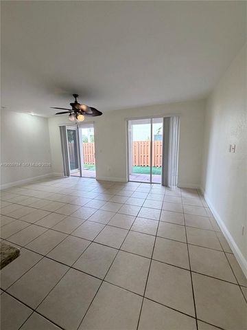 4617 NW 96th Ave -, Doral, FL 33178