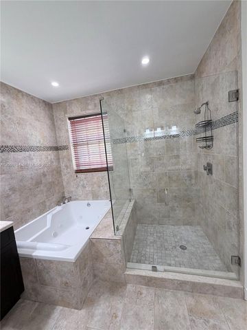 4617 NW 96th Ave -, Doral, FL 33178