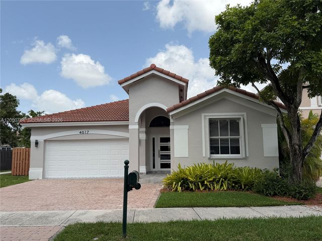 4617 NW 96th Ave -, Doral, FL 33178