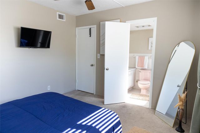 1900 NE 8th Court 201, Fort Lauderdale, FL 33304