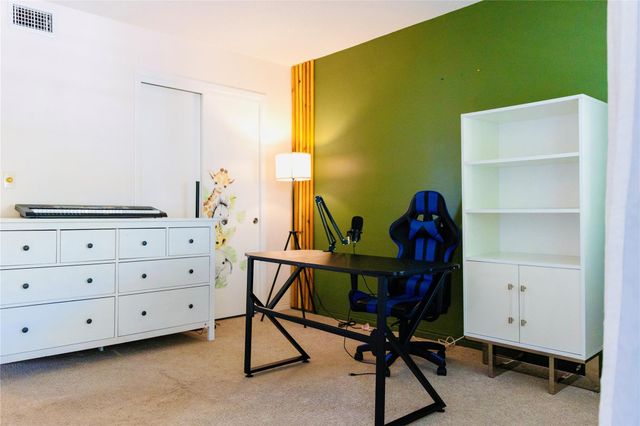 1900 NE 8th Court 201, Fort Lauderdale, FL 33304