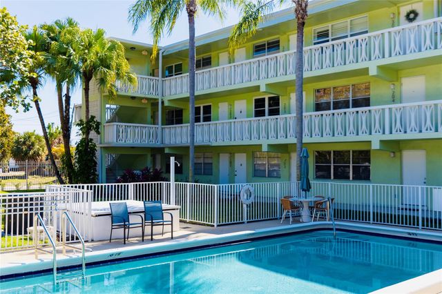 1900 NE 8th Court 201, Fort Lauderdale, FL 33304