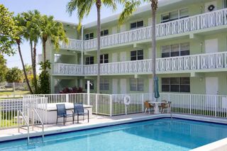 1900 NE 8th Court 201, Fort Lauderdale, FL 33304