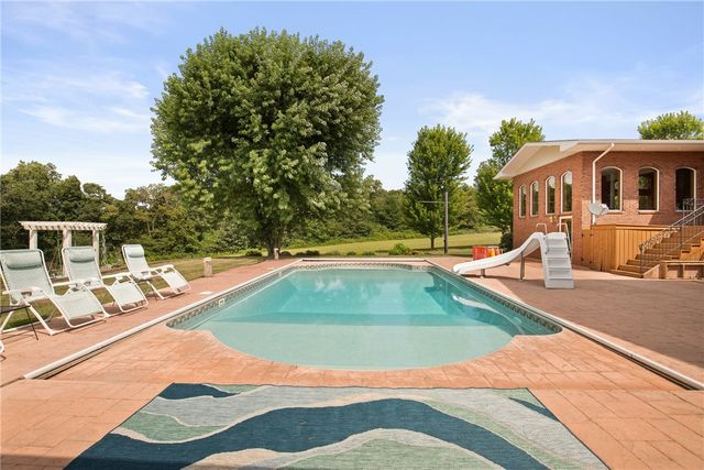 153 Berkeys Lane, Quemahoning Twp, PA 15563