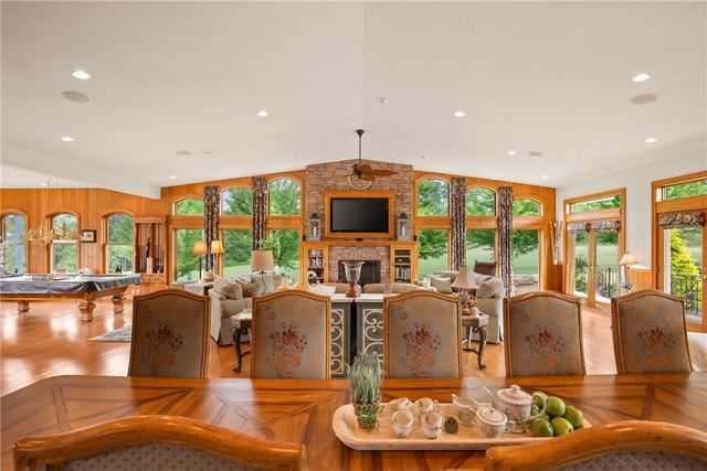 153 Berkeys Lane, Quemahoning Twp, PA 15563