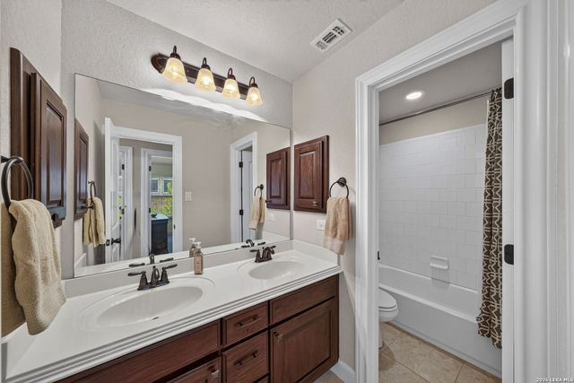 3838 Cordoba Crk, San Antonio, TX 78259