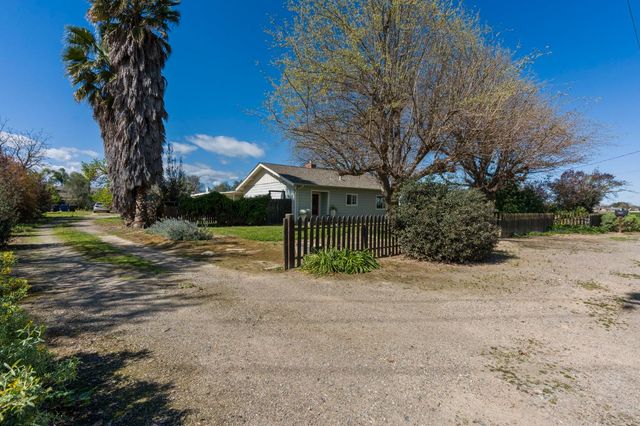 28937 Upper Rd, Newman, CA 95360