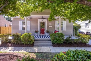 214 Pinecrest Drive, Fayetteville, NC 28305