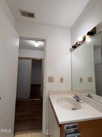 366 Summerwalk Circle, Chapel Hill, NC 27517