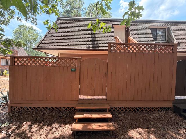 366 Summerwalk Circle, Chapel Hill, NC 27517